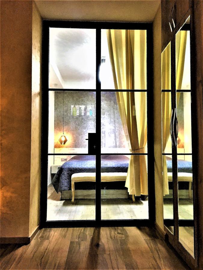 Very Center Of The Old City-Stylish Apartment 트빌리시 외부 사진