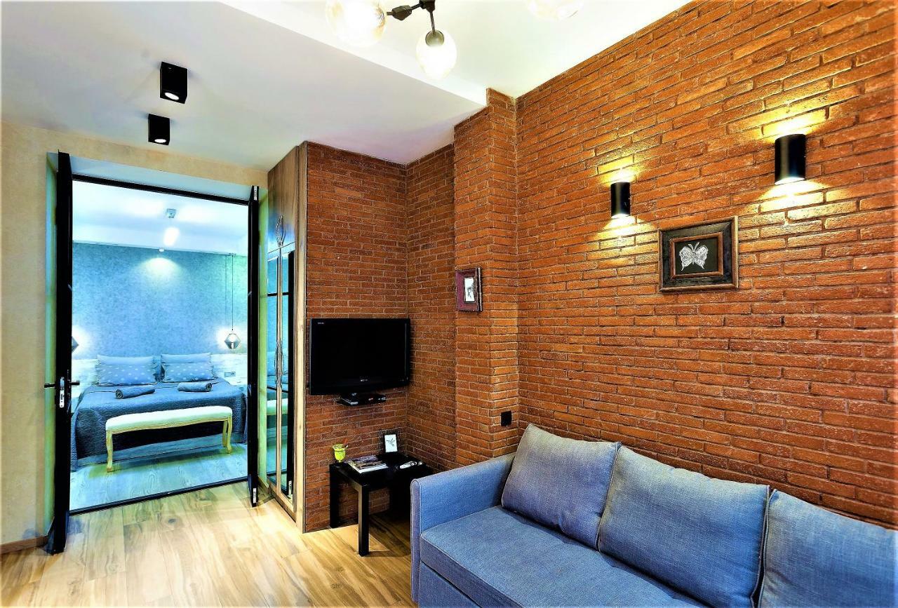 Very Center Of The Old City-Stylish Apartment 트빌리시 외부 사진