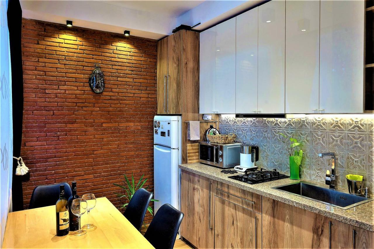 Very Center Of The Old City-Stylish Apartment 트빌리시 외부 사진
